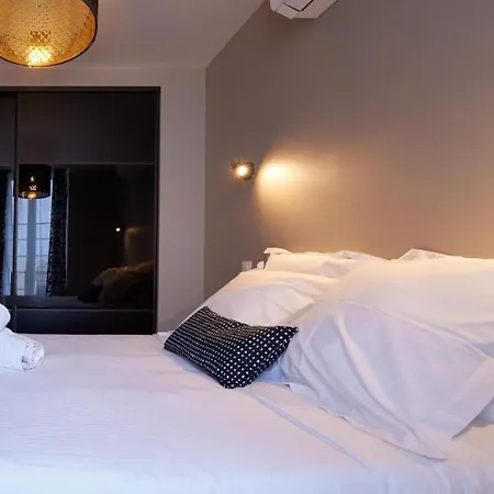 شقة Le Filet Suspendu-Insolite -Garage- Wifi-Clim *